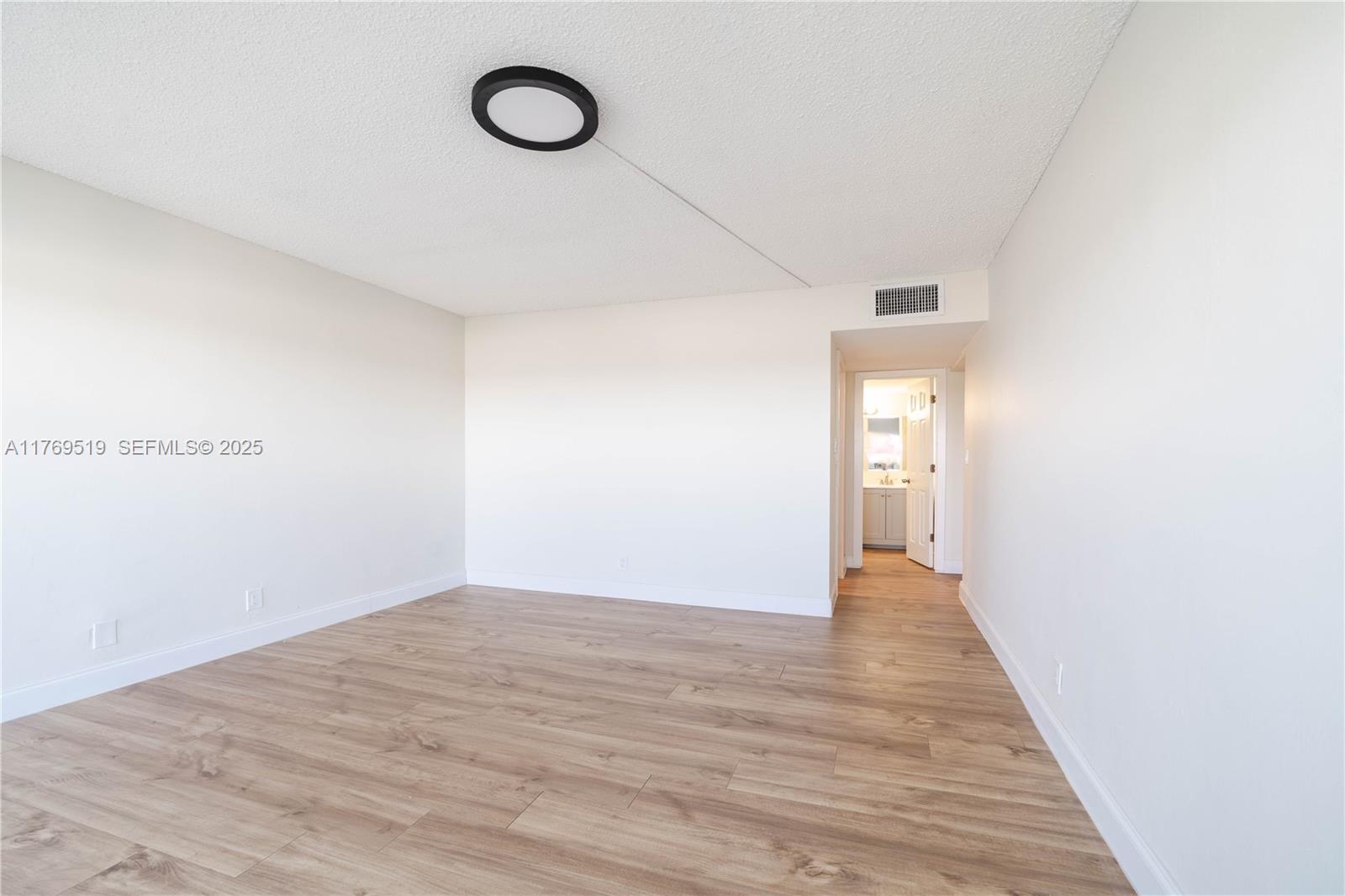 3301 Spanish Moss Terrace 802 Property Photo 17