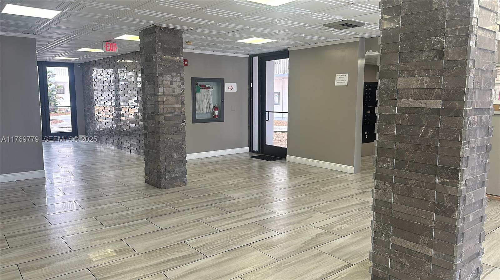 A11769779 Property Photo 4
