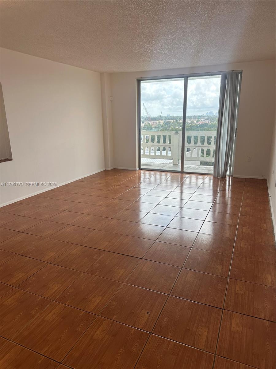 A11769779 Property Photo 17