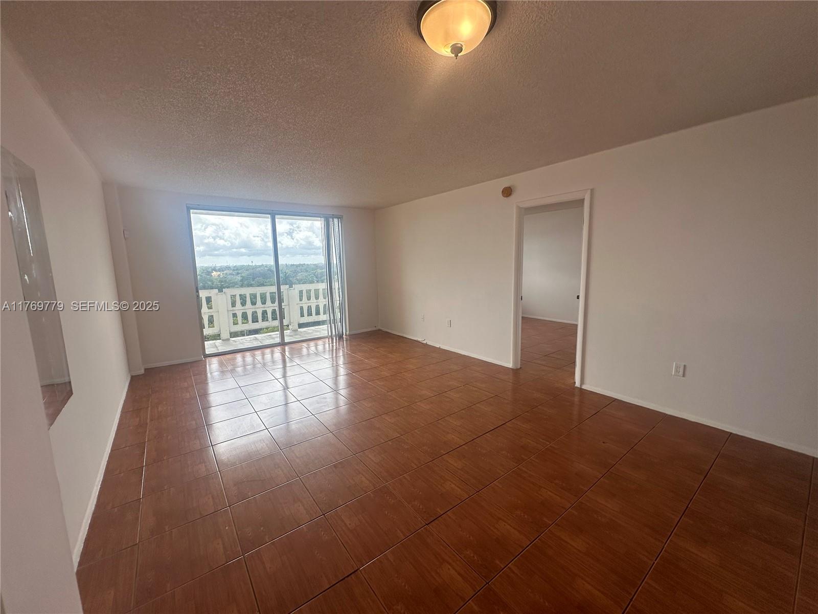 A11769779 Property Photo 21