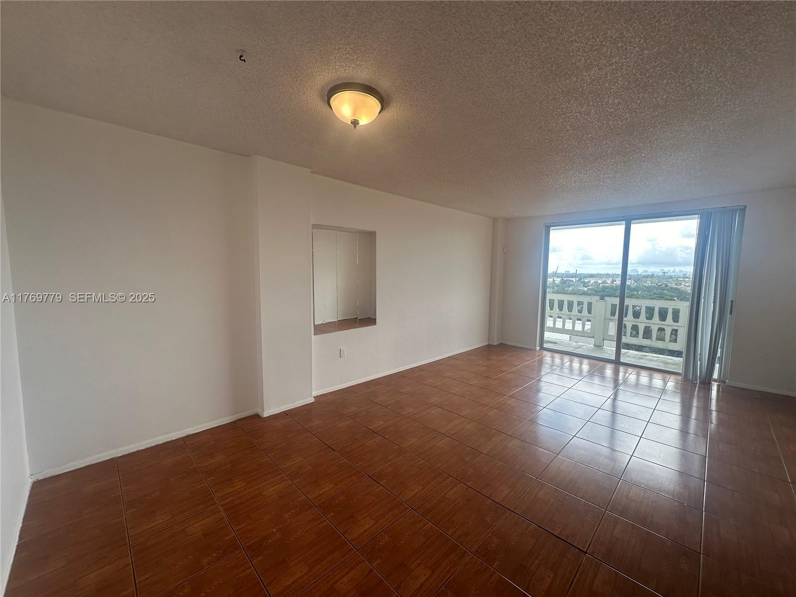 A11769779 Property Photo 22