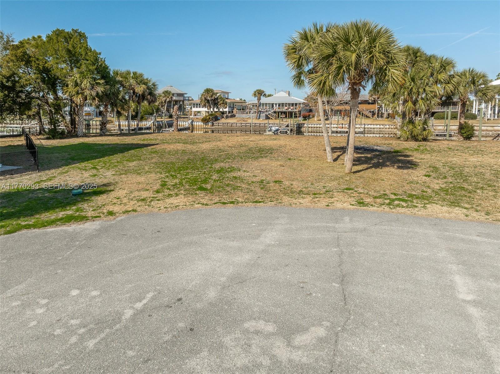 00 Sandy Lane Property Photo 8
