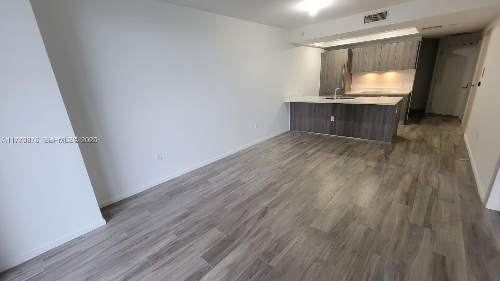 801 S Miami Avenue 4308 Property Photo 8