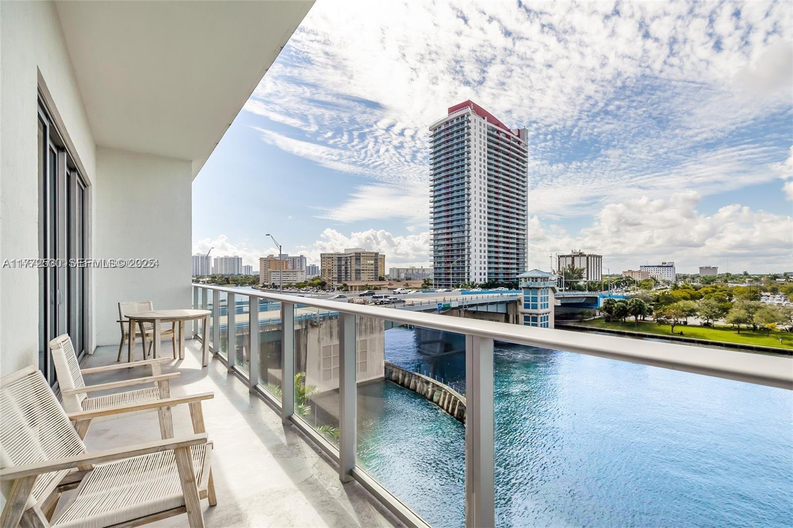 4010 S Ocean Drive R406 Property Photo 2