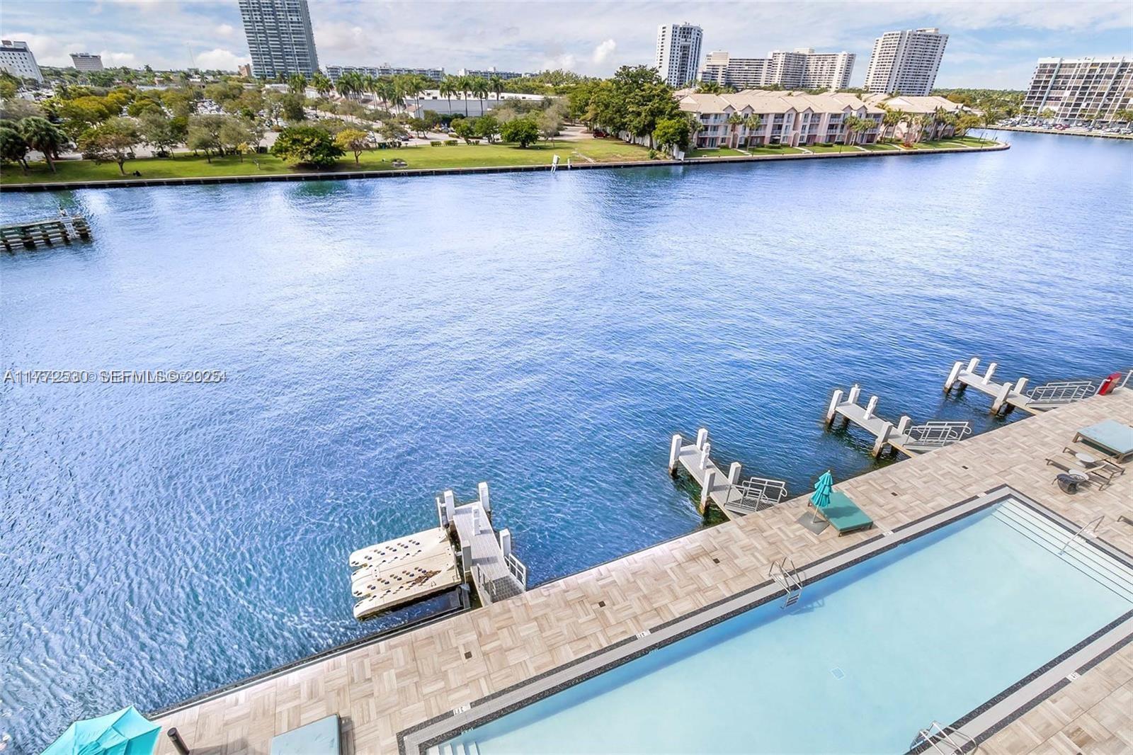 4010 S Ocean Drive R406 Property Photo 4