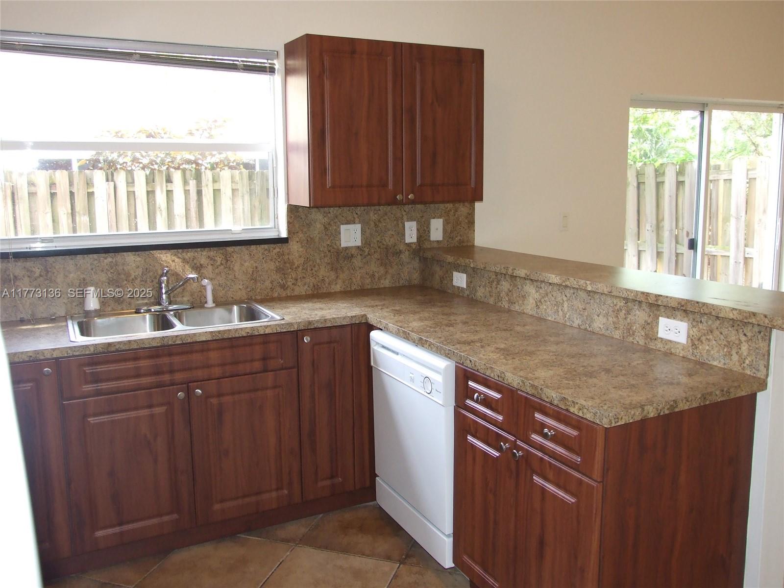 14082 Sw 50th Court Property Photo 3