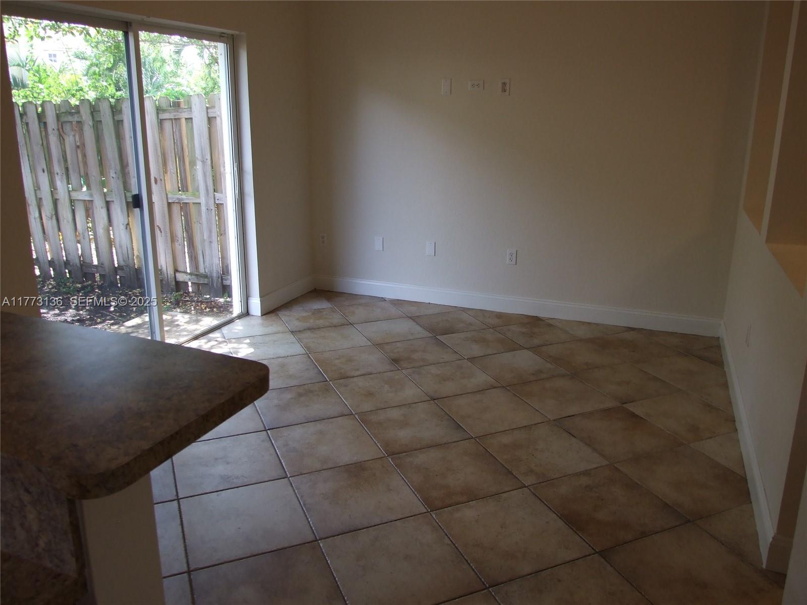 14082 Sw 50th Court Property Photo 6