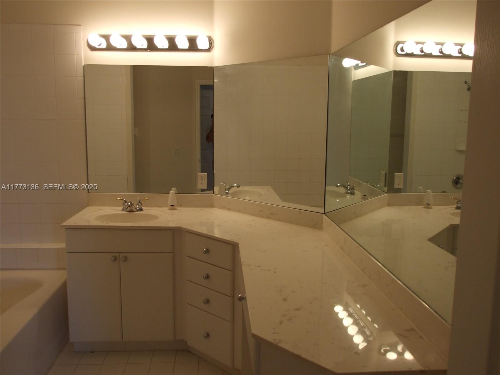14082 Sw 50th Court Property Photo 16