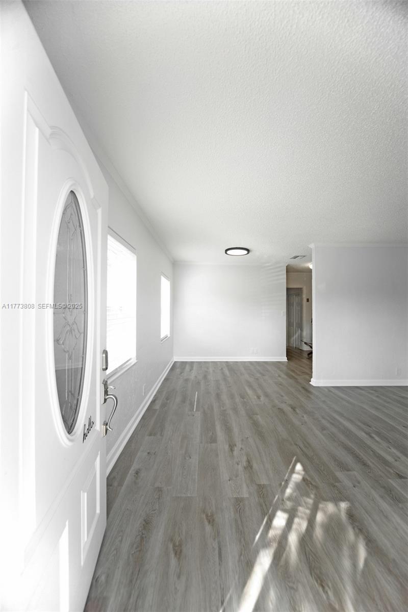 621 Hudson Road Property Photo 3