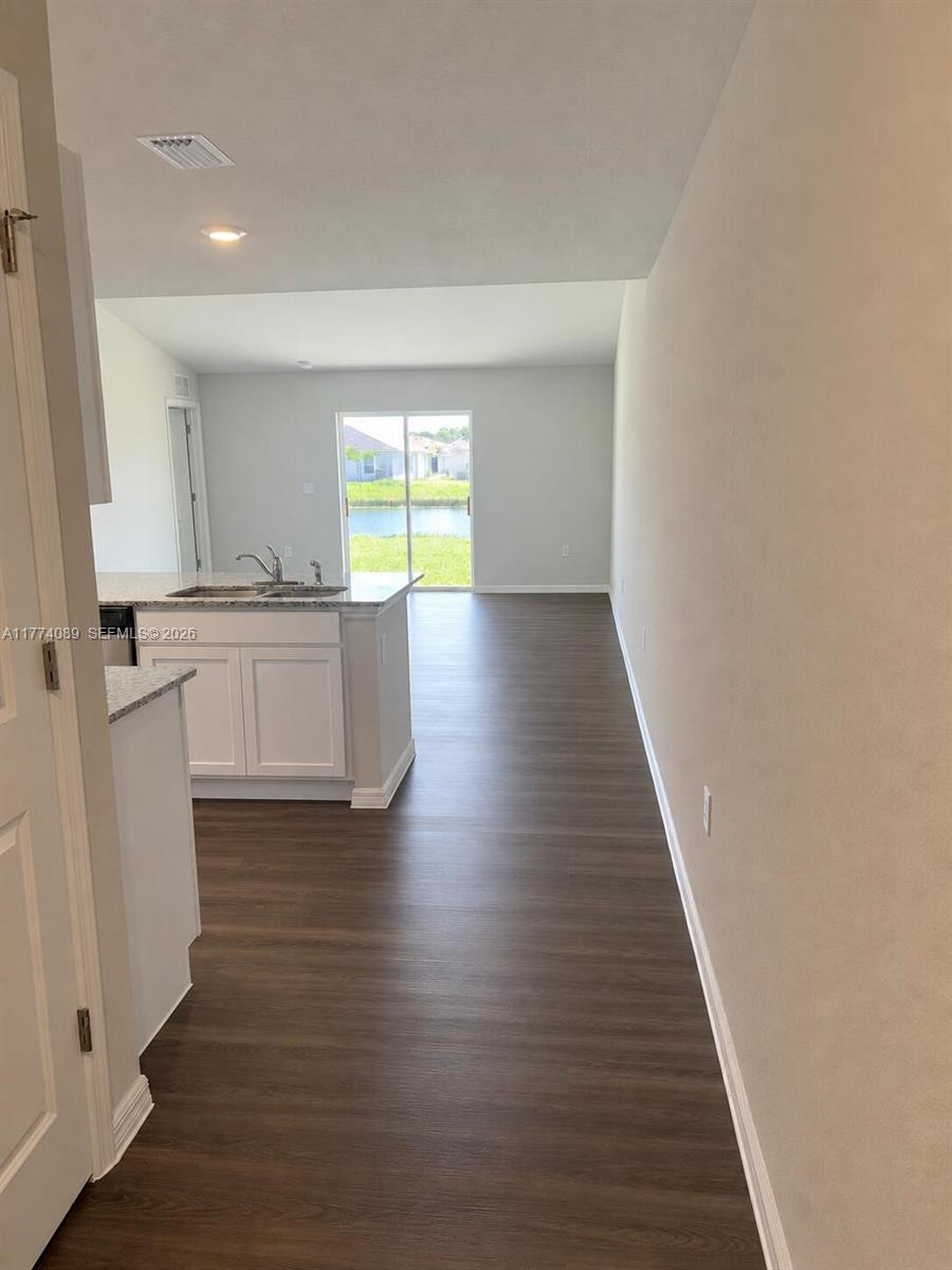 9084 Aegean Circle Property Photo 4