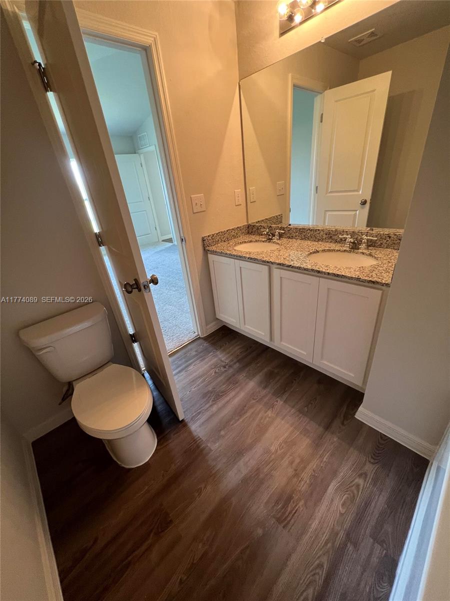 9084 Aegean Circle Property Photo 18