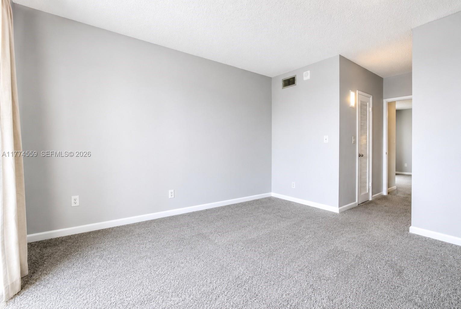 19390 Collins Avenue 1614 Property Photo 17