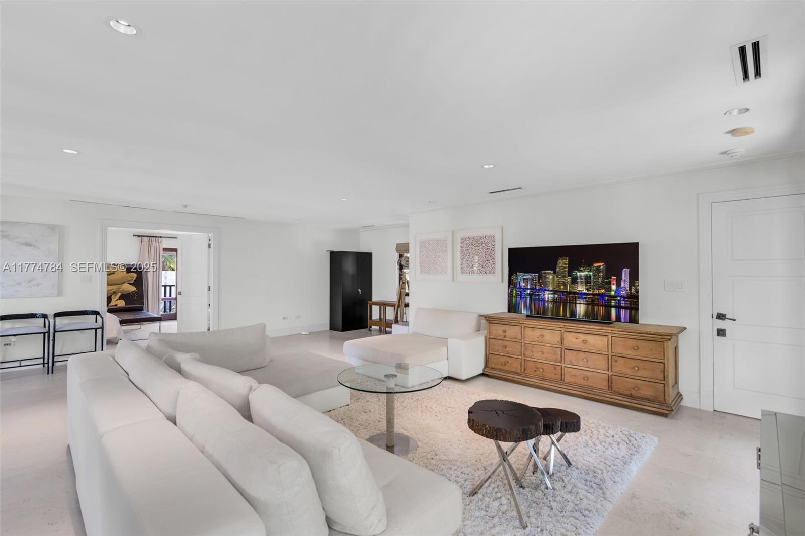 9 Harbor Point Property Photo 68