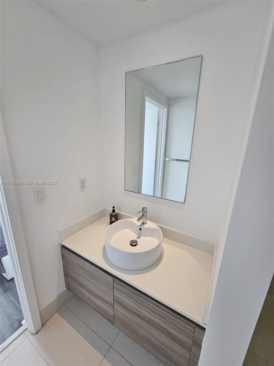 121 Ne 34 Street 2511 Property Photo 20