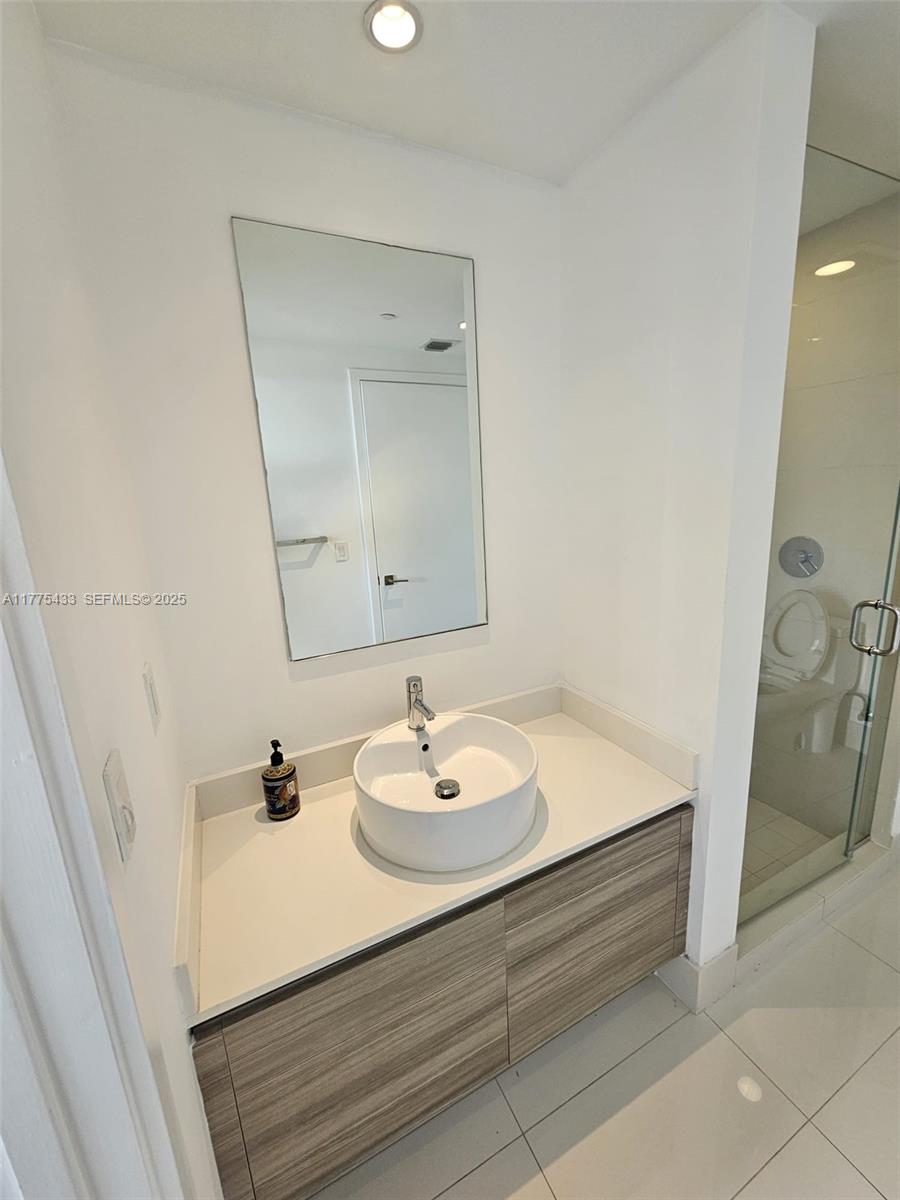 121 Ne 34 Street 2511 Property Photo 21