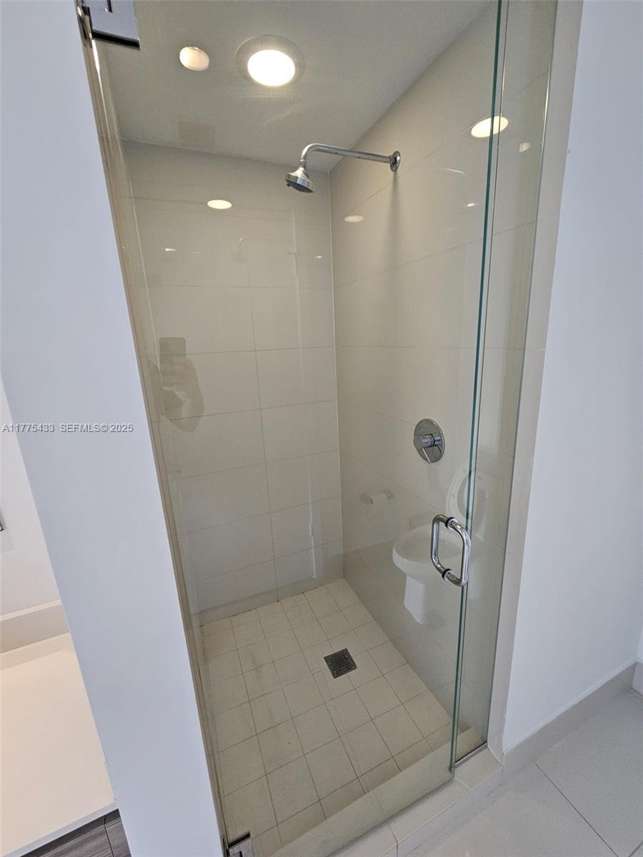 121 Ne 34 Street 2511 Property Photo 22