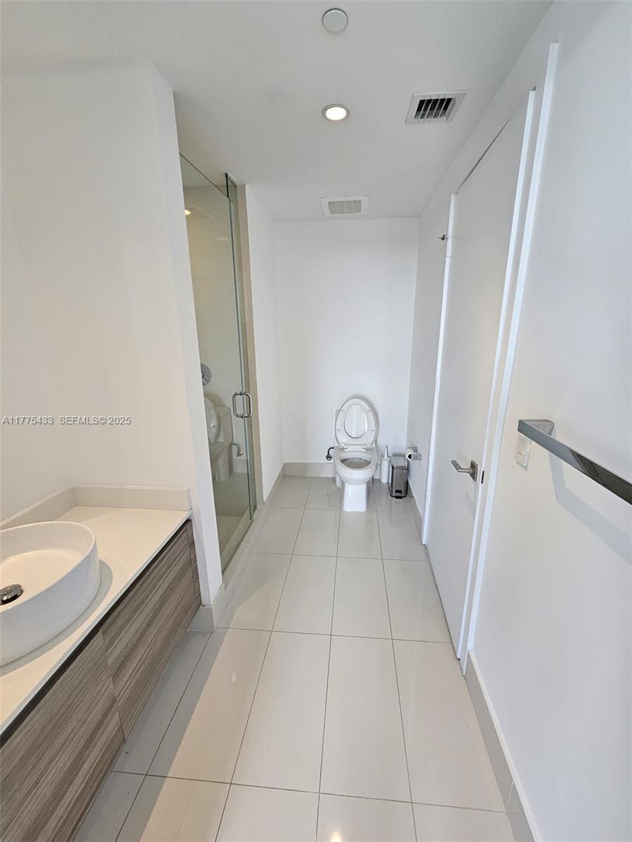 121 Ne 34 Street 2511 Property Photo 23