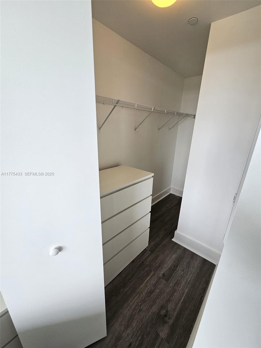 121 Ne 34 Street 2511 Property Photo 30