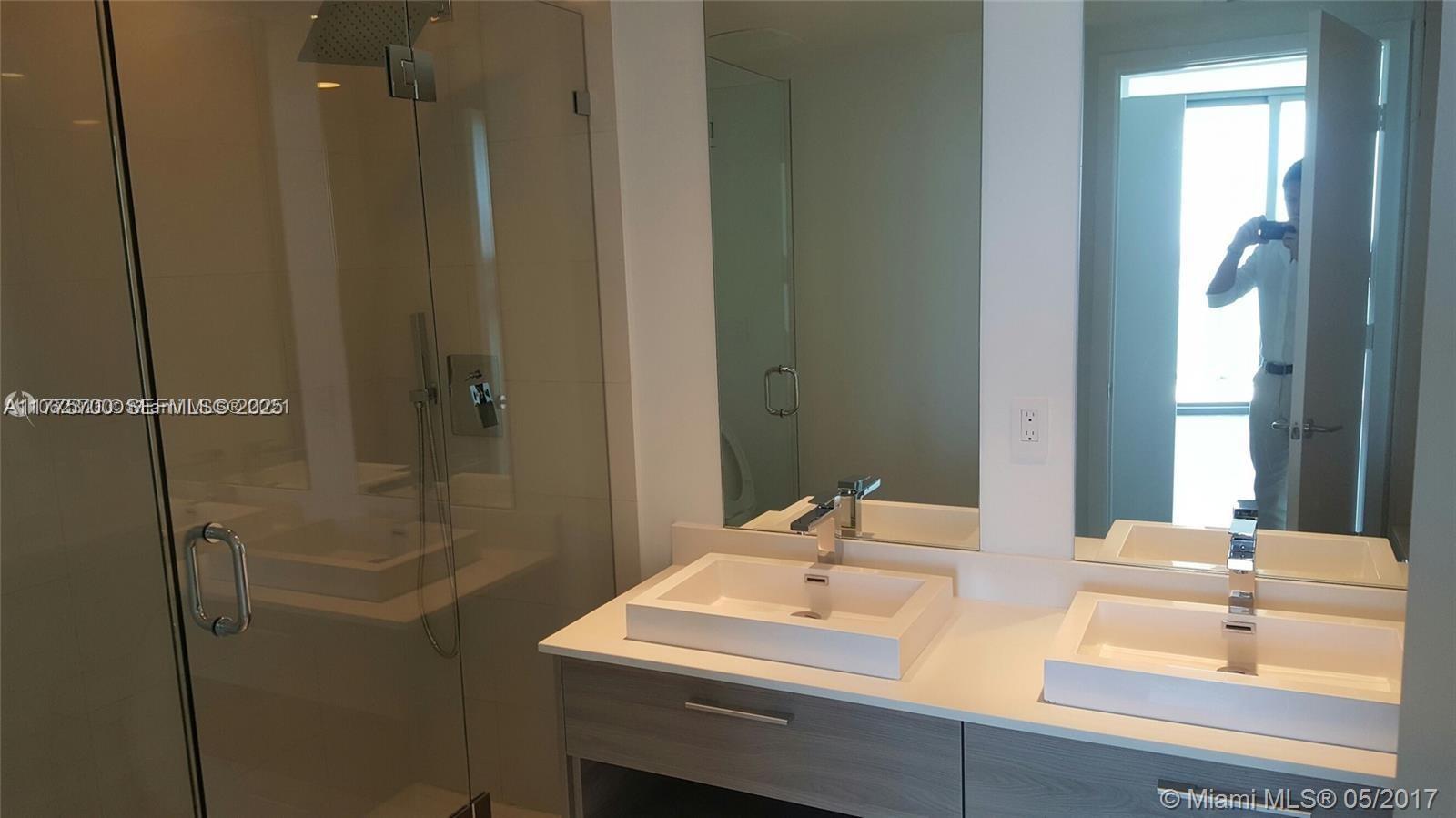 1300 S Miami Avenue 4002 Property Photo 10