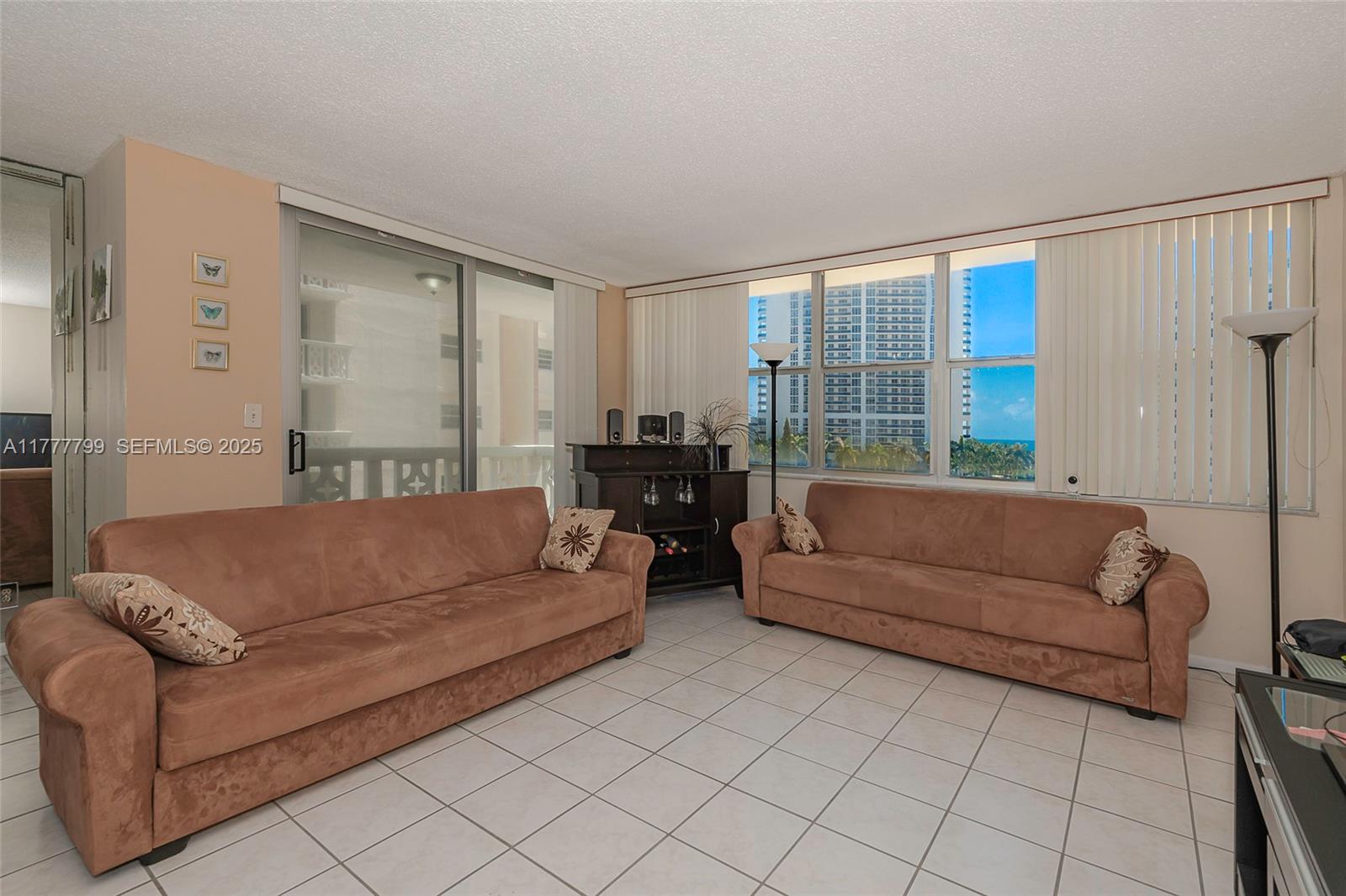 1817 S Ocean Drive 628 Property Photo 5