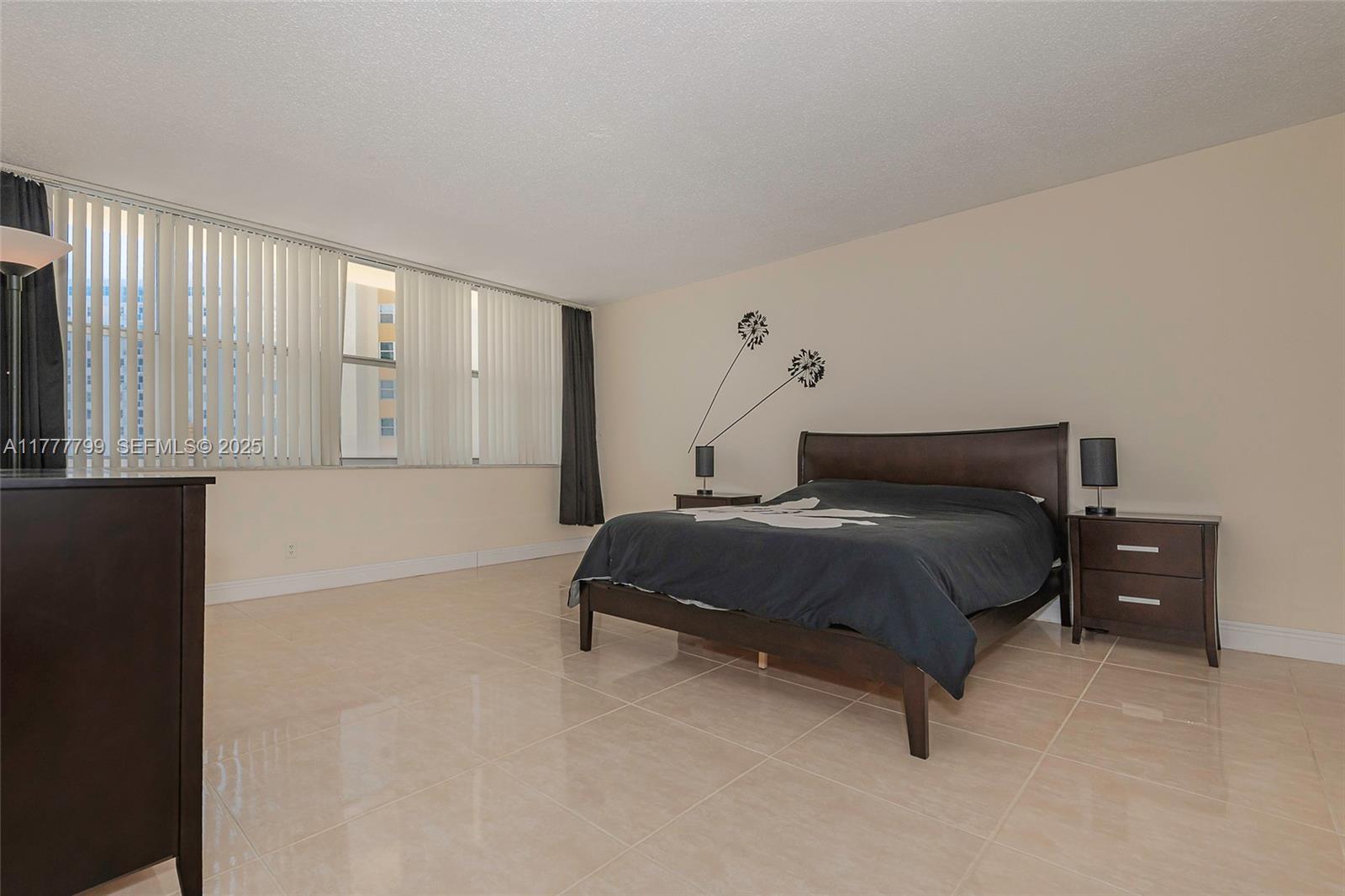 1817 S Ocean Drive 628 Property Photo 18