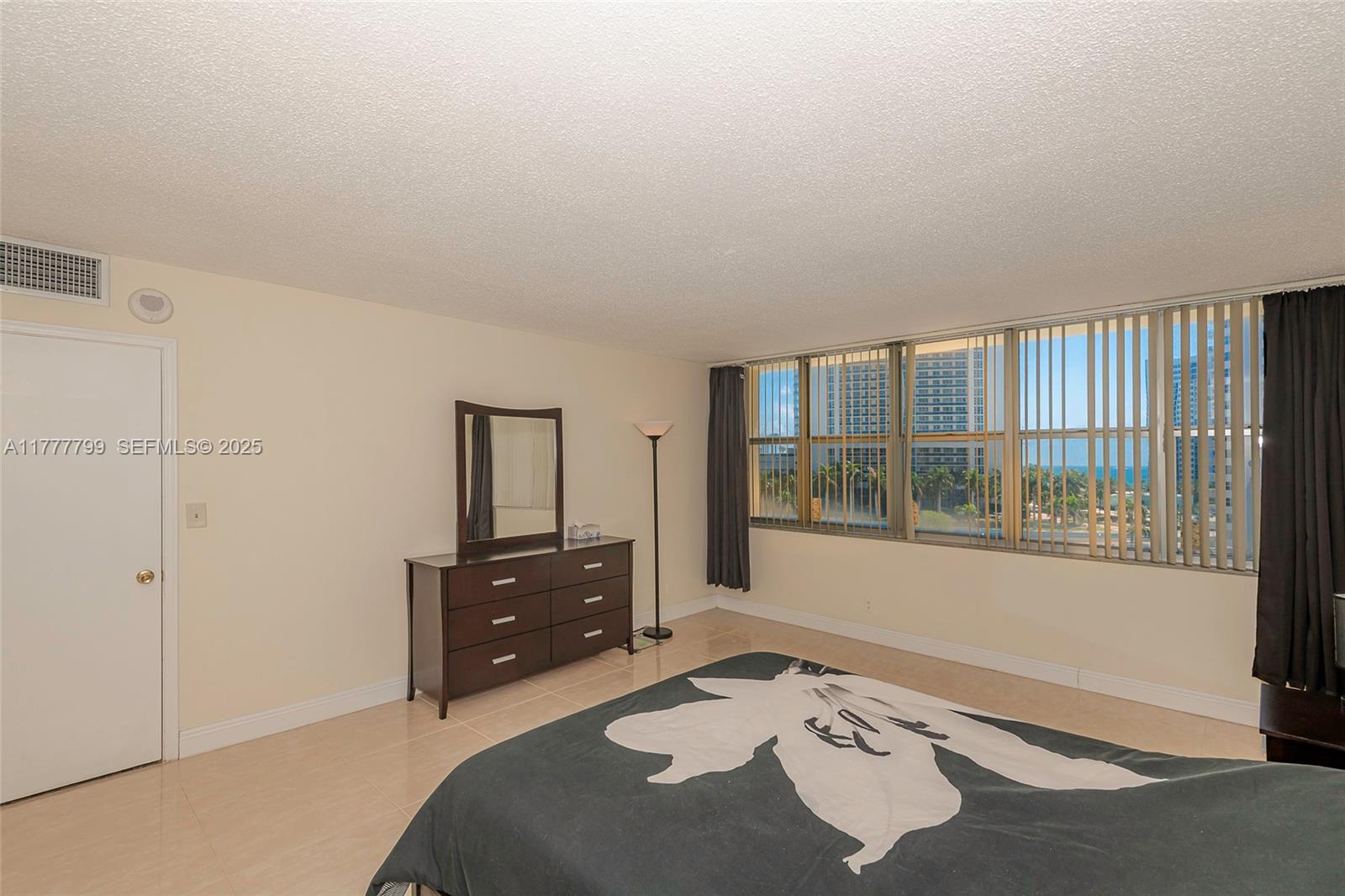 1817 S Ocean Drive 628 Property Photo 19