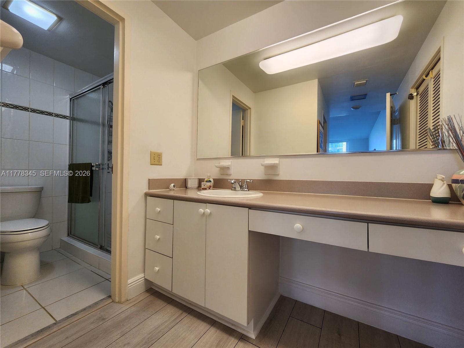 3505 S Ocean Drive 610 Property Photo 11