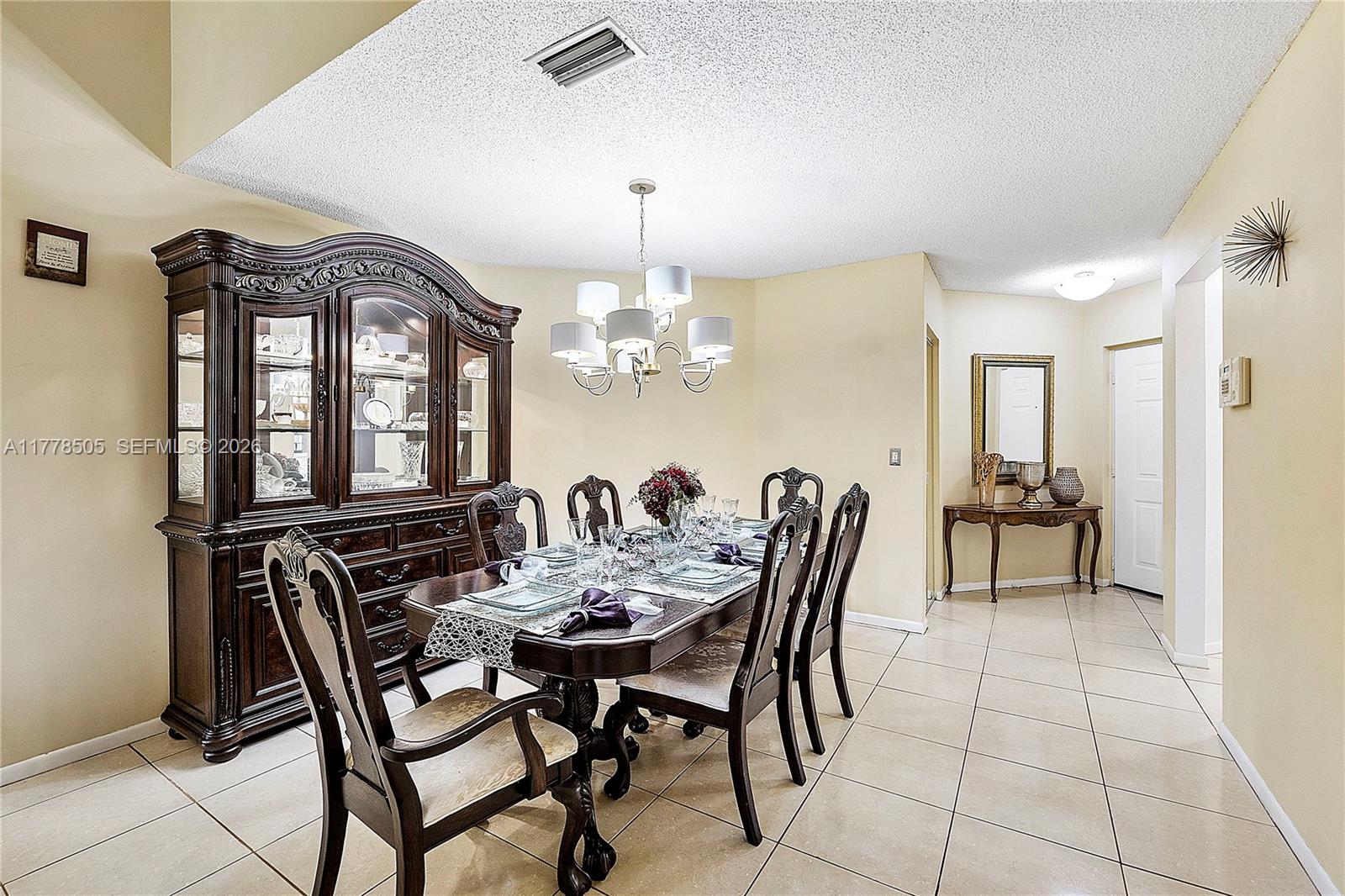 4101 E Coral Tree Circle 313 Property Photo 12