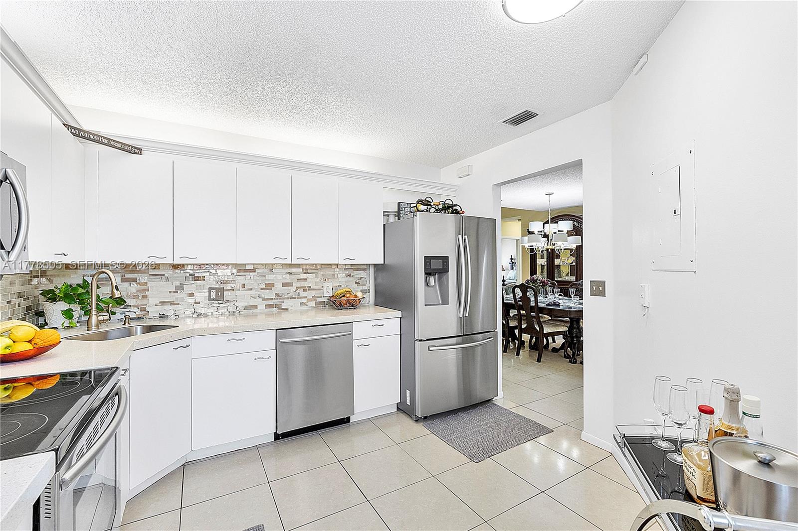 4101 E Coral Tree Circle 313 Property Photo 20