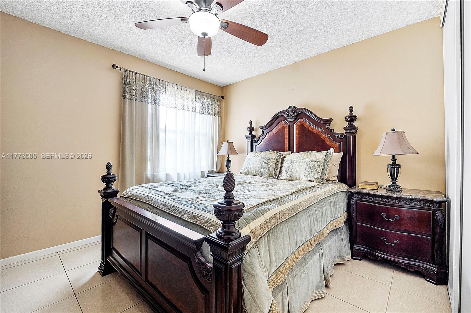 4101 E Coral Tree Circle 313 Property Photo 21