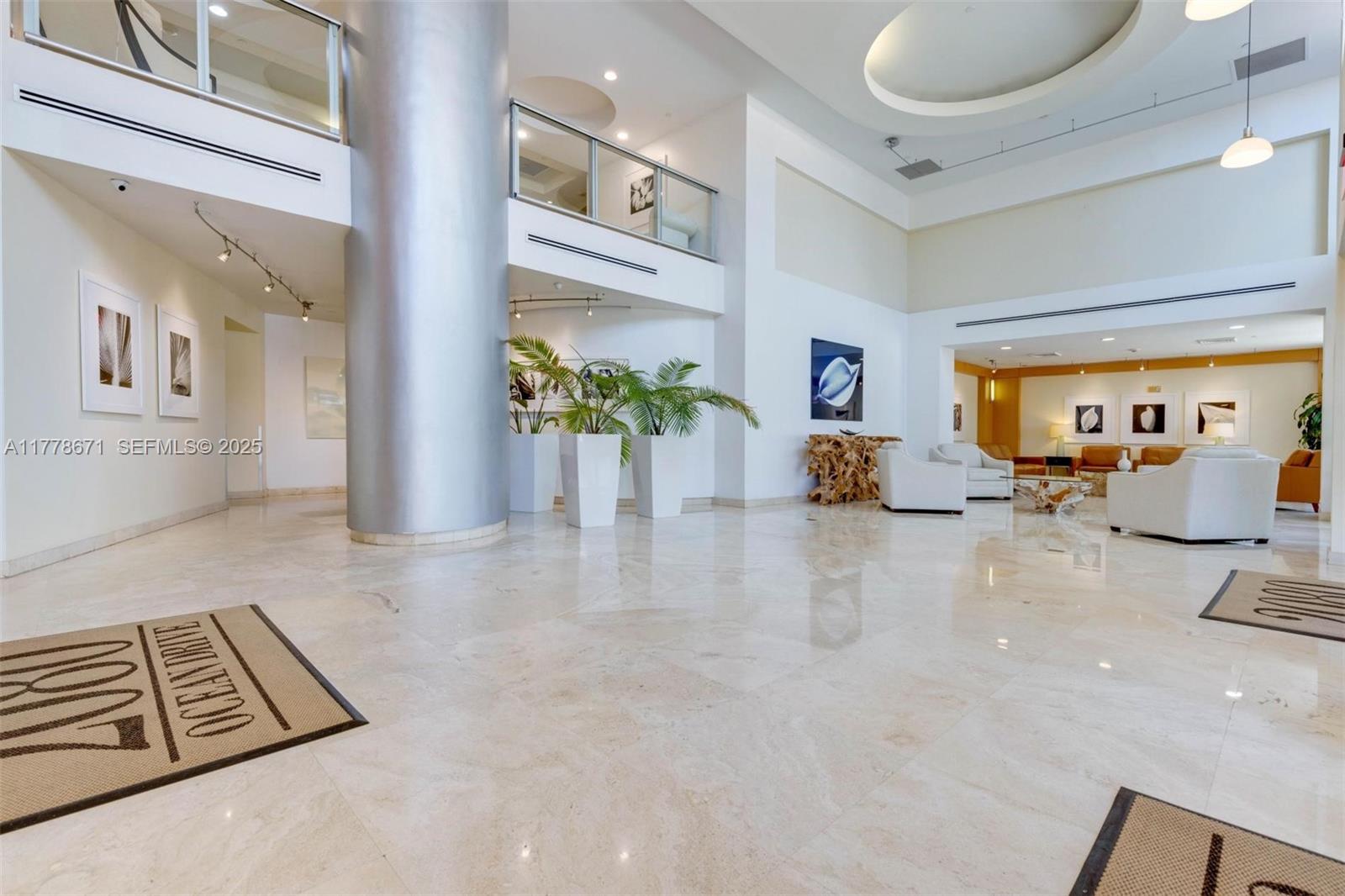 2080 S Ocean Drive Ph9 Property Photo 4
