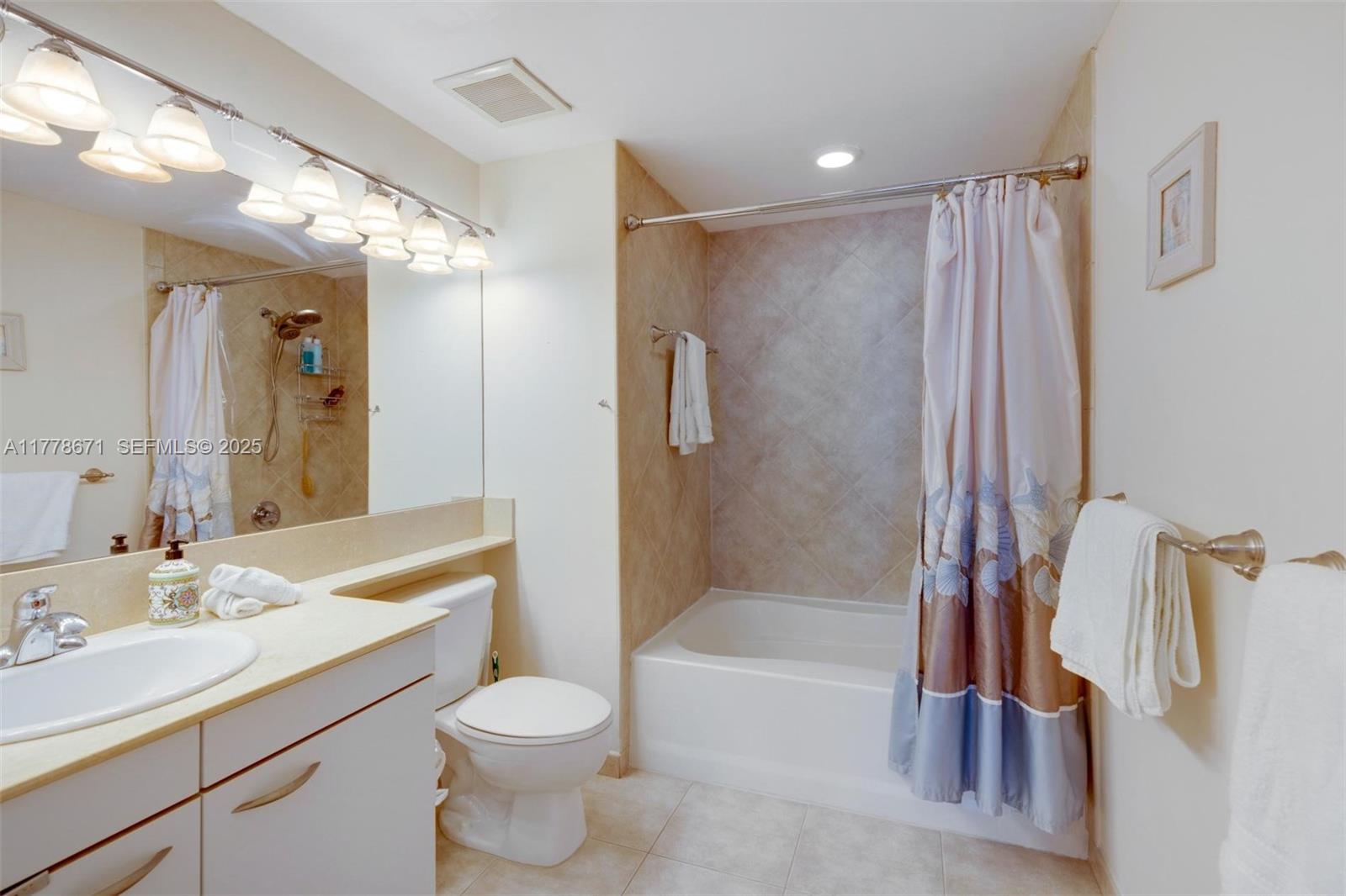 2080 S Ocean Drive Ph9 Property Photo 17
