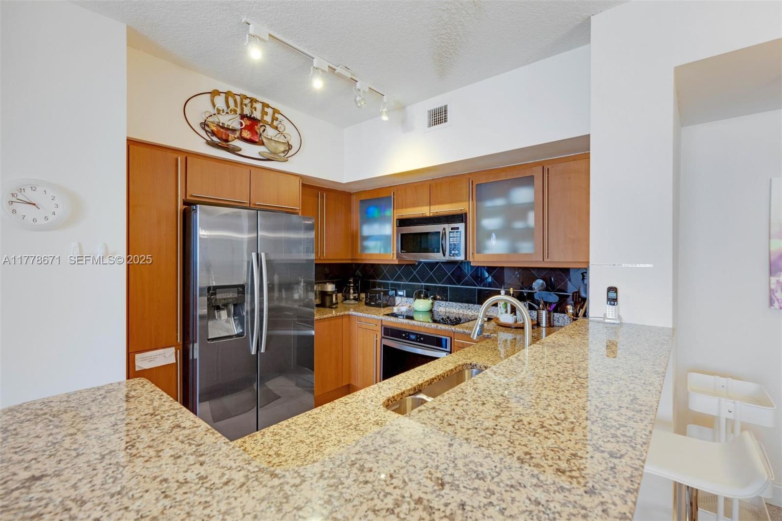 2080 S Ocean Drive Ph9 Property Photo 18
