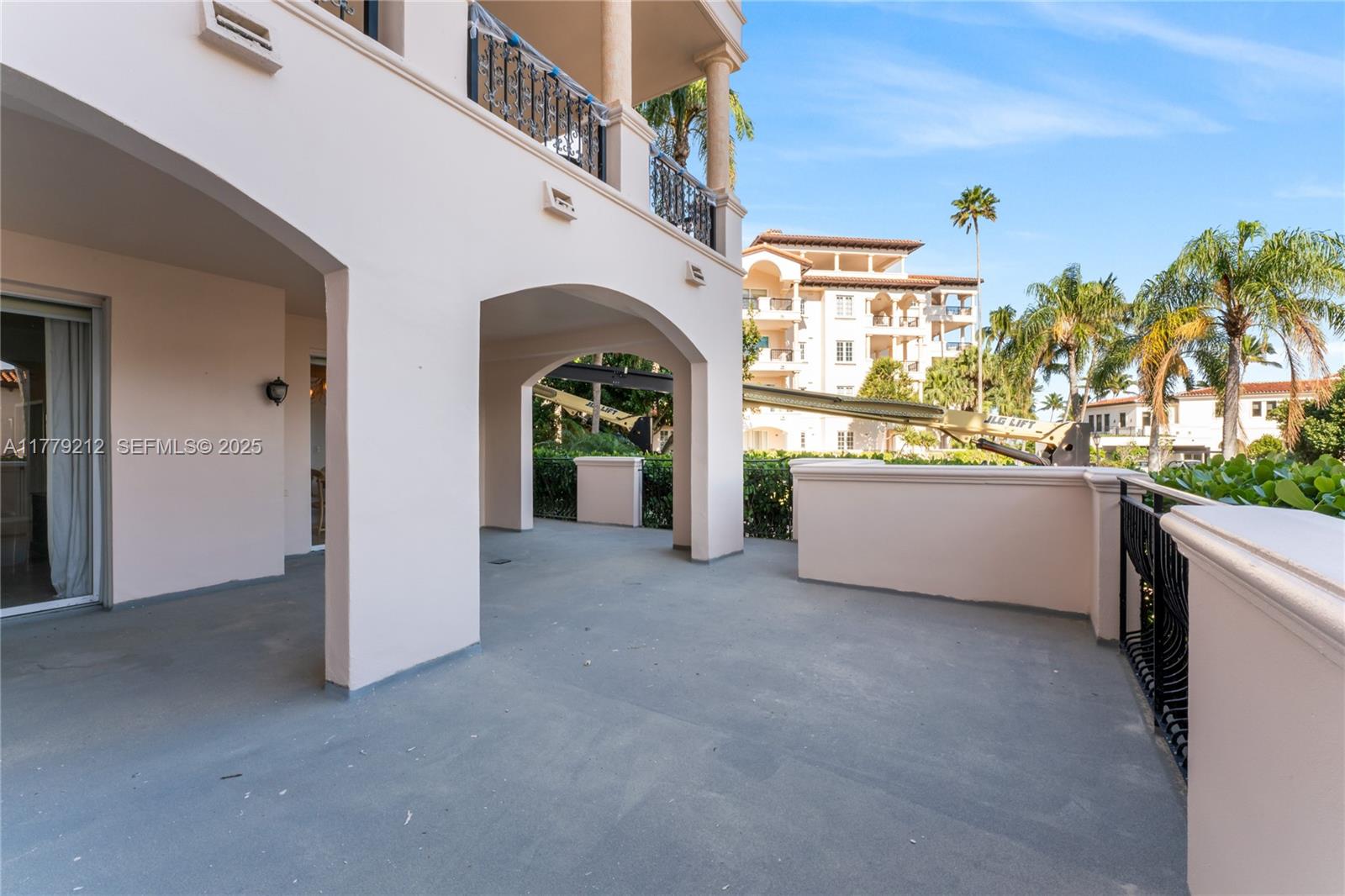 19112 Fisher Island Drive 19112 Property Photo 3