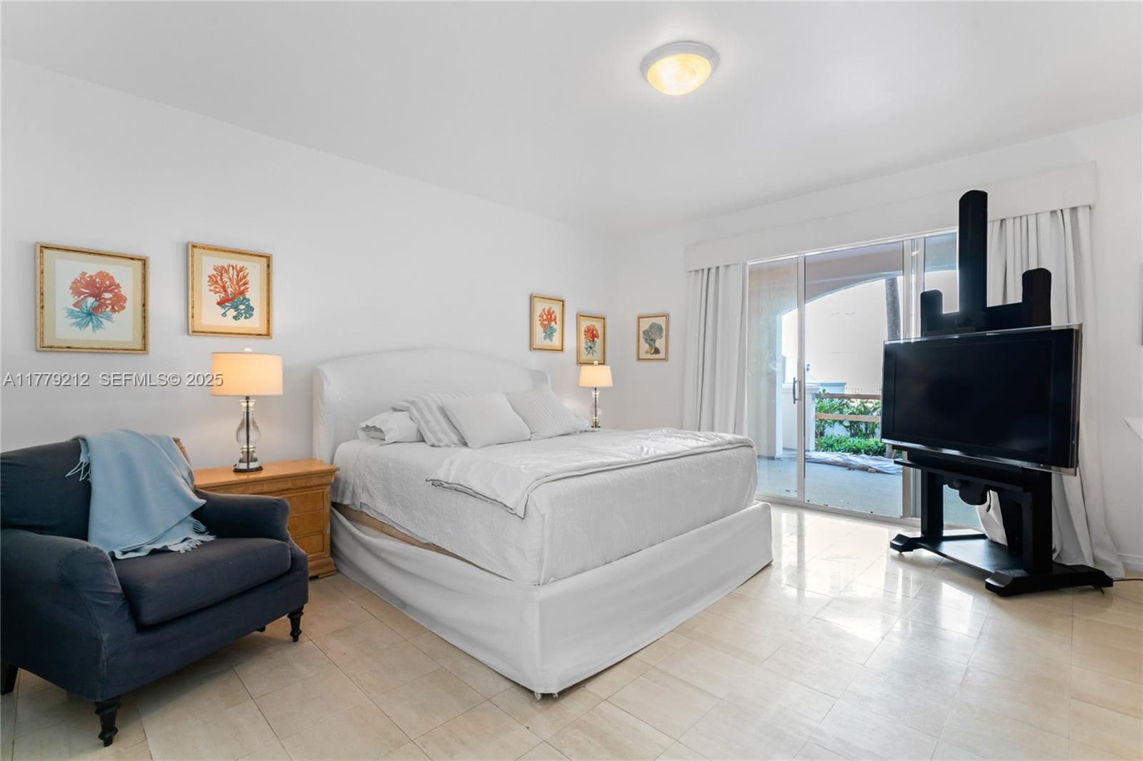 19112 Fisher Island Drive 19112 Property Photo 11
