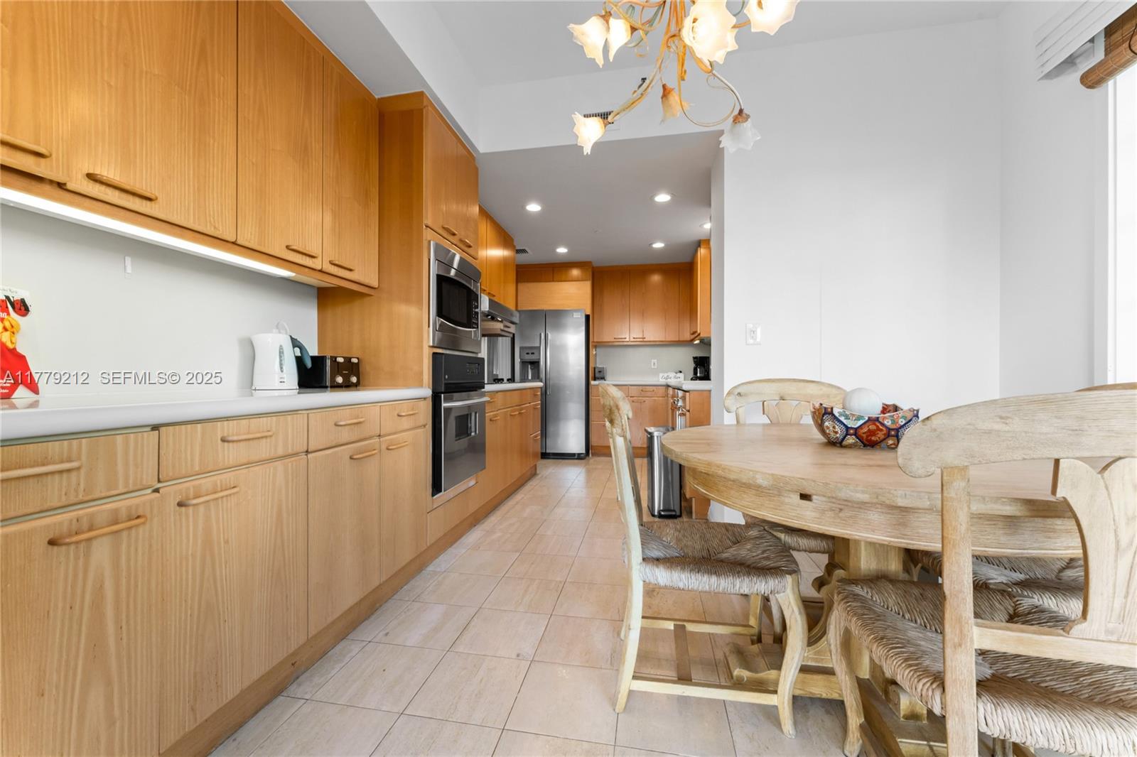19112 Fisher Island Drive 19112 Property Photo 22