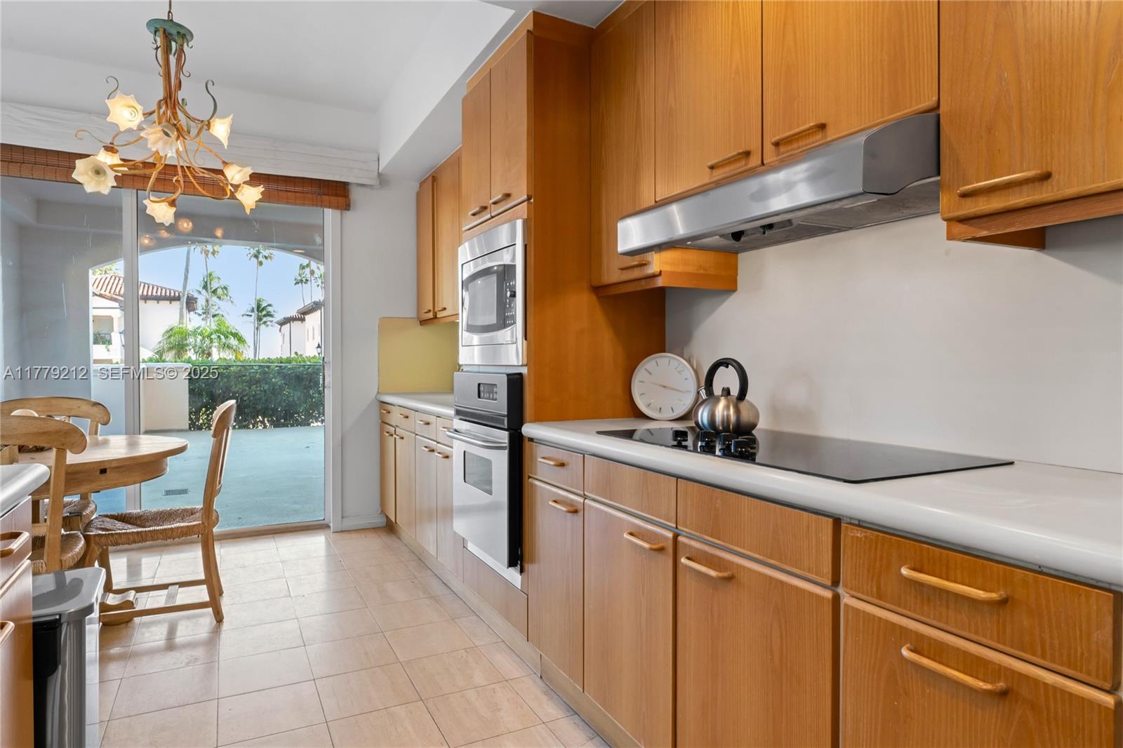19112 Fisher Island Drive 19112 Property Photo 24