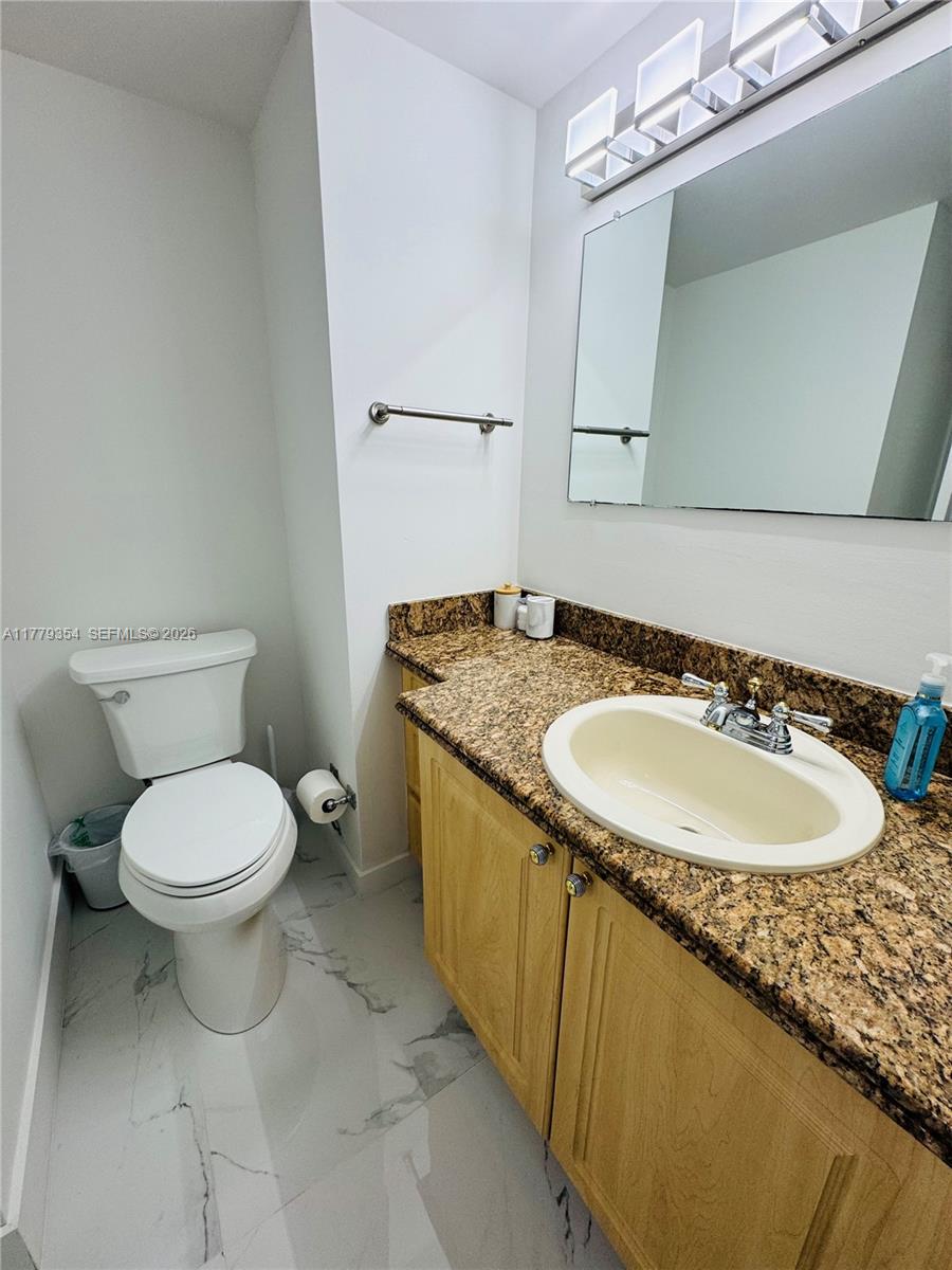 18071 Biscayne Boulevard 1503 Property Photo 16
