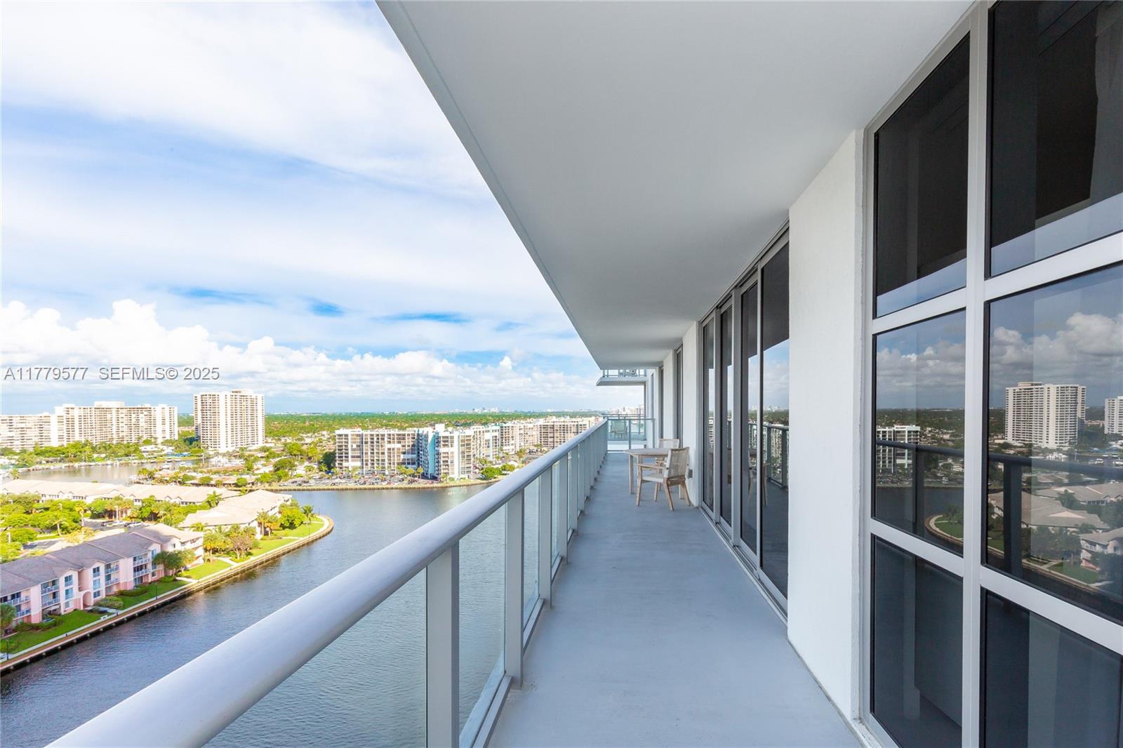 4010 S Ocean Drive R2204 Property Photo 4