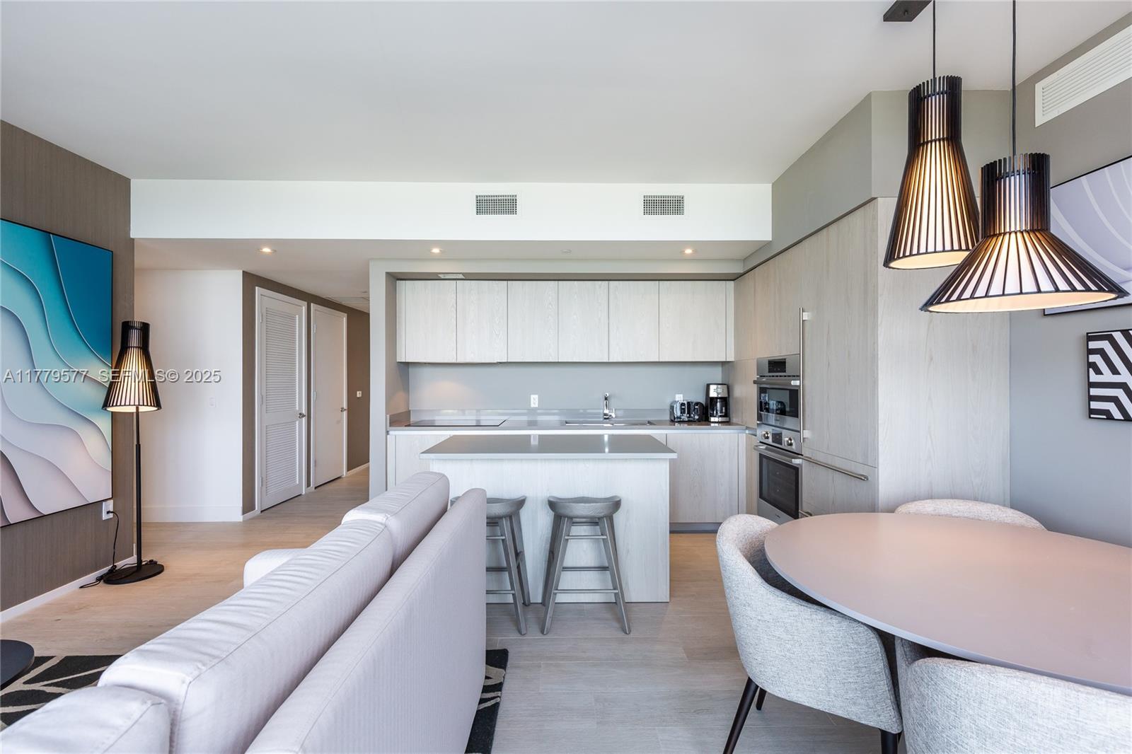4010 S Ocean Drive R2204 Property Photo 10