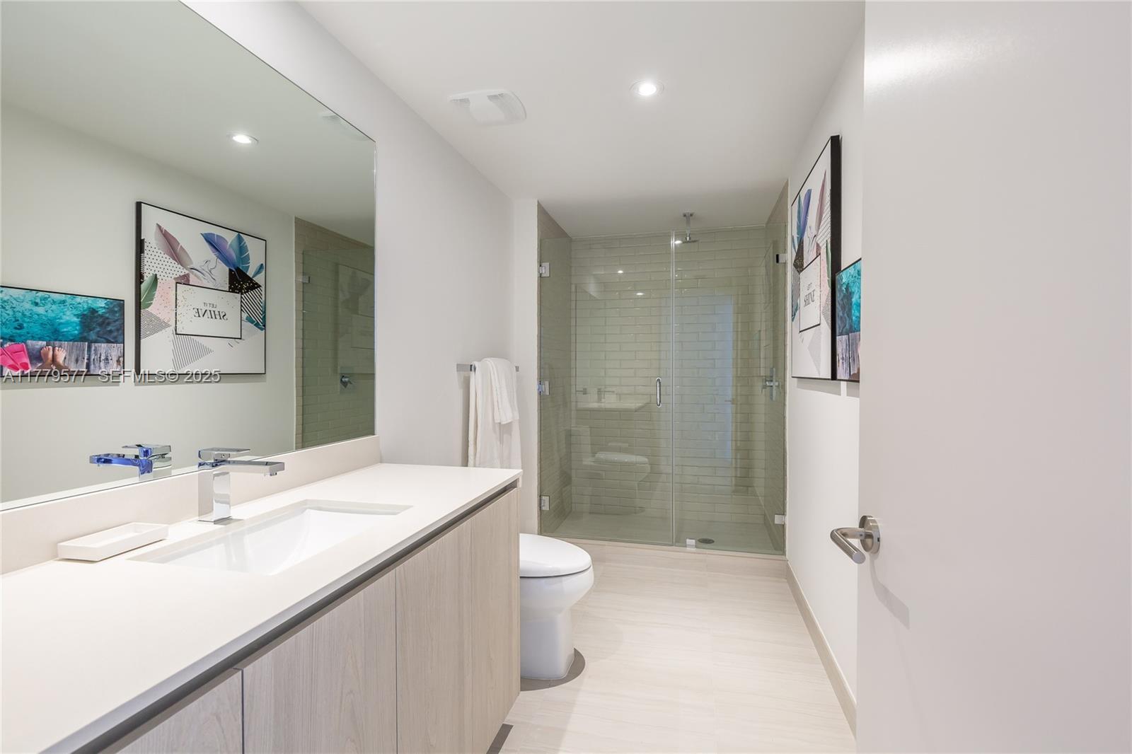 4010 S Ocean Drive R2204 Property Photo 19