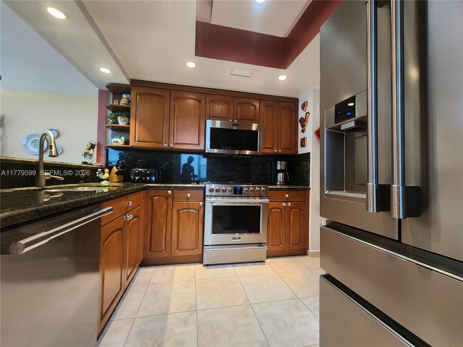 3505 S Ocean Drive 1214 Property Photo 14