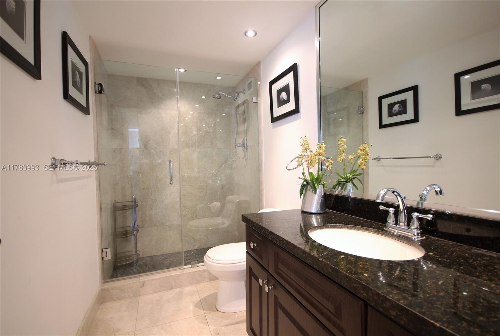 5151 Collins Avenue 924 Property Photo 21