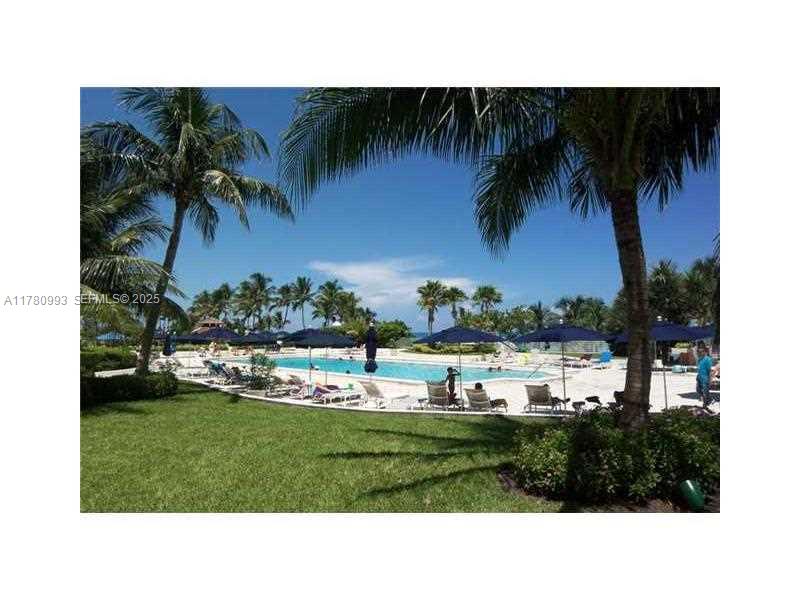 5151 Collins Avenue 924 Property Photo 24