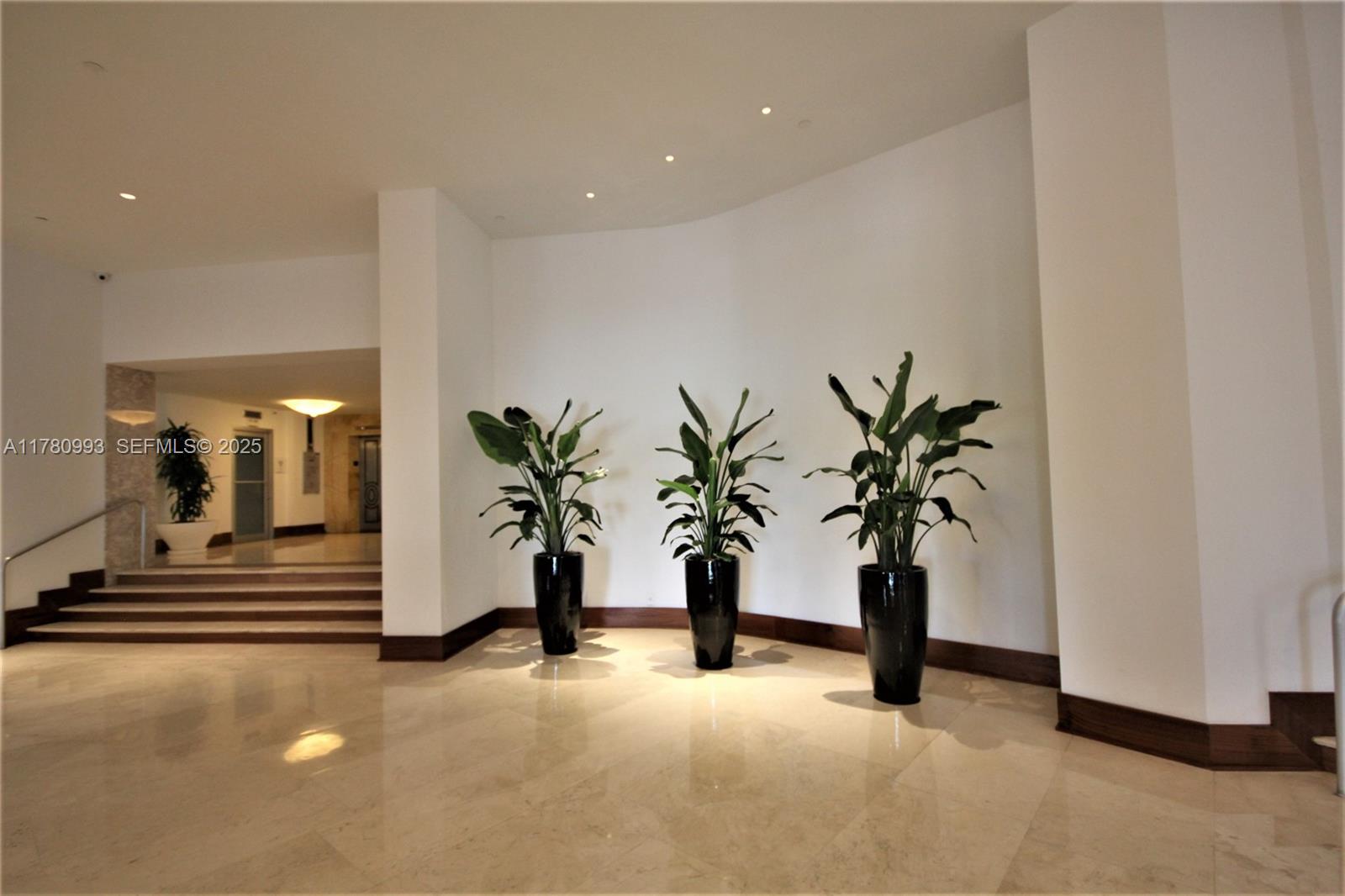 5151 Collins Avenue 924 Property Photo 51