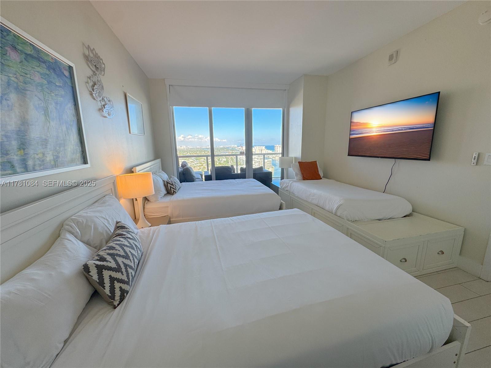 2600 E Hallandale Beach Boulevard T3208 Property Photo 5