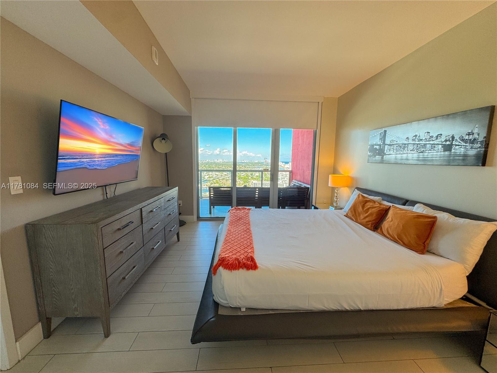 2600 E Hallandale Beach Boulevard T3208 Property Photo 9