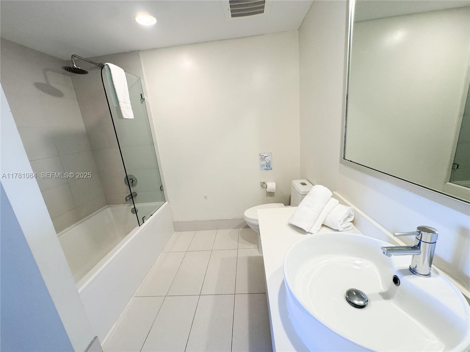 2600 E Hallandale Beach Boulevard T3208 Property Photo 11