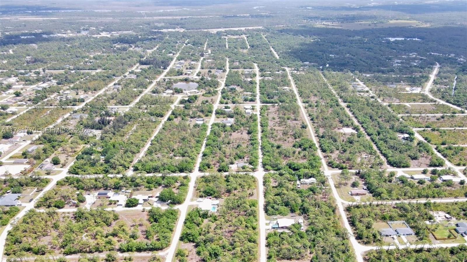 27049 Seeger Drive Property Photo 4