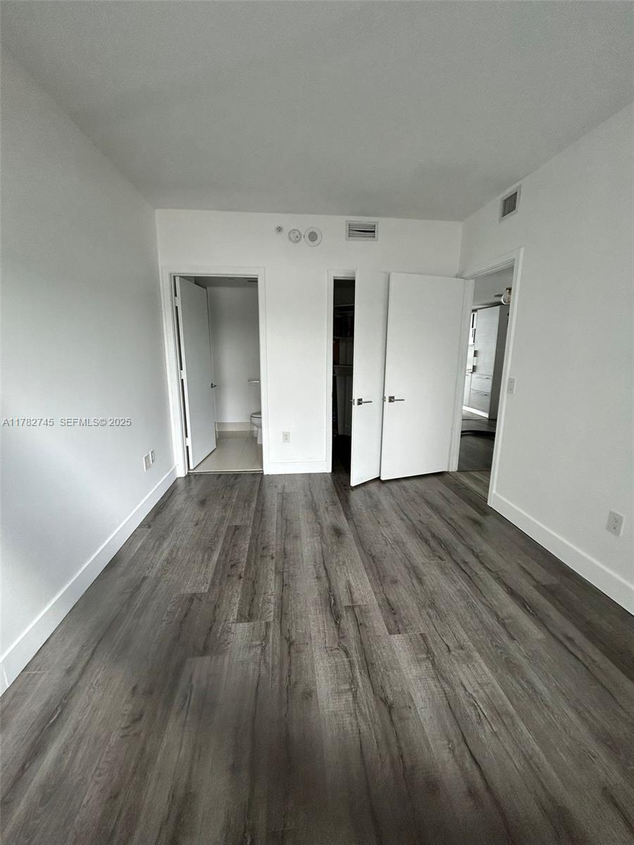 A11782745 Property Photo 8